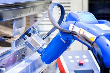 钣金行业资讯-采用机器人钣金折弯，钣金加工行业已经不再需要大批量的尺寸来使用机器人折弯机-星空·官方端网站-星空(中国)